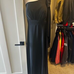 Elegant Black One-Shoulder Dress